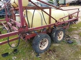 HARDI TRAILING BOOM SPRAYER - picture2' - Click to enlarge