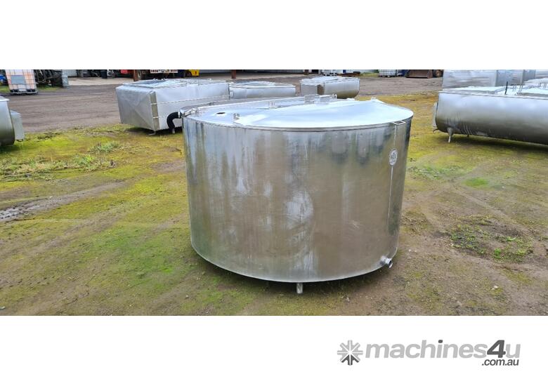 caption 2,280lt STAINLESS STEEL TANK, MILK VAT
