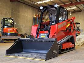 Manitou 1050RT 2t Compact Loader for Hire - picture2' - Click to enlarge