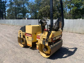 Dynapac CC122 Vibrating Roller Roller/Compacting - picture1' - Click to enlarge