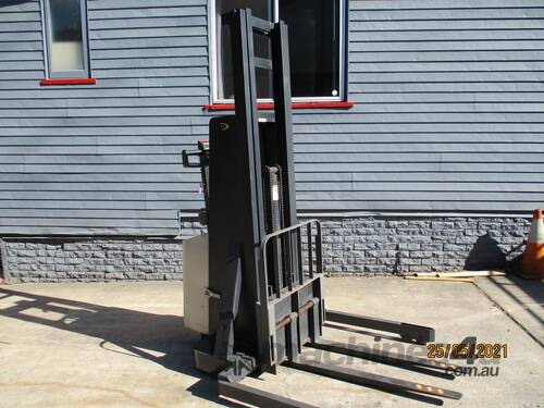 Crown Walkie Stacker 1 ton Electric Used Forklift #1620