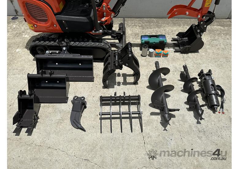 RHINOCEROS XN12-8 RUN OUT SPECIAL - SWING BOOM ADJUSTABLE TRACKS INC 11 X ATTACHMENTS