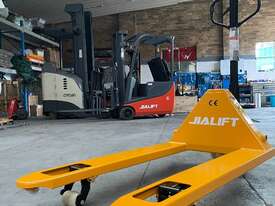 JIALIFT 3T 685MM Standard Pallet Truck | Brand New, Best Service, 1 Year Warranty - picture0' - Click to enlarge