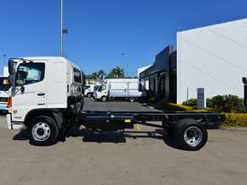 2013 HINO FE 1426 - Cab Chassis Trucks - 500 - picture0' - Click to enlarge