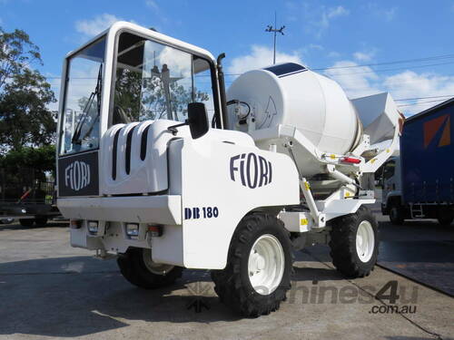 2015 Fiori Self loading Concrete cement mixer ATTMIX