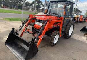 Kubota GL26DT FEL Versatile 26HP 4WD Tractor for Farming & Landscaping