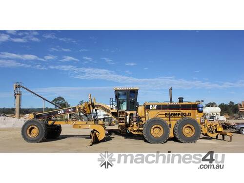 24H Caterpillar Grader