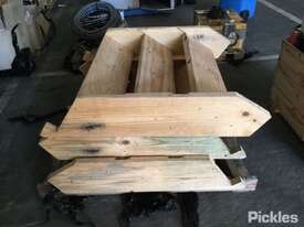 Pallet Containing Portable Stairs - picture0' - Click to enlarge