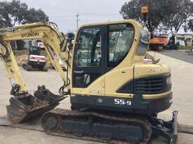 LOW HOUR 6t Excavator  - picture1' - Click to enlarge