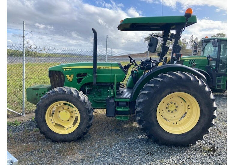 Used 2014 John Deere 5105M Tractors In , - Listed On Machines4u