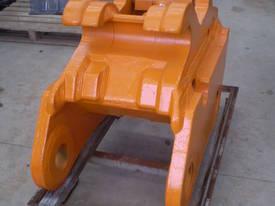 Quickhitch Used 70 Ton ZX670 STK - picture0' - Click to enlarge
