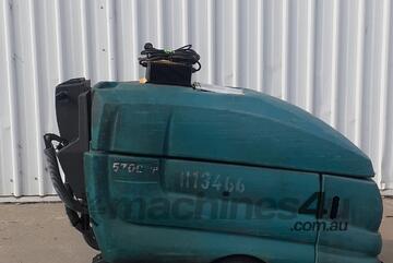 Tennant   Sweeper Scrubber