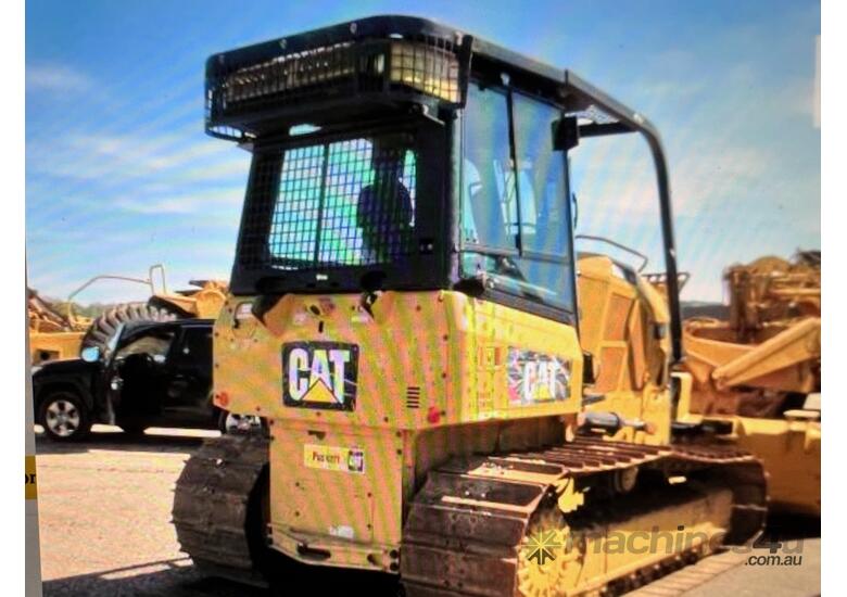 caption 2016 CAT D3K2 LGP 1,600 hrs Stock No. 002