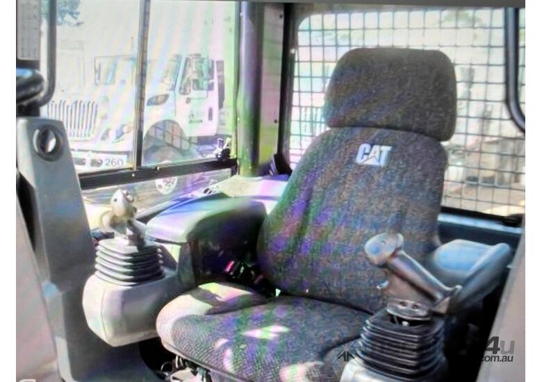 caption 2016 CAT D3K2 LGP 1,600 hrs Stock No. 002