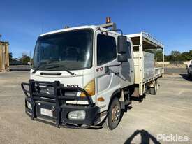 2010 Hino 500 1024 - picture0' - Click to enlarge