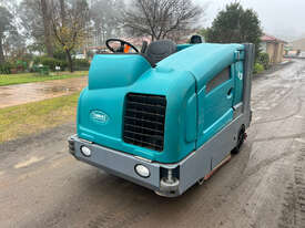 Tennant M20  Sweeper Sweeping/Cleaning - picture0' - Click to enlarge
