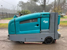 Tennant M20  Sweeper Sweeping/Cleaning - picture0' - Click to enlarge