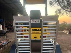 BOMAG Roller and Trailer - picture1' - Click to enlarge