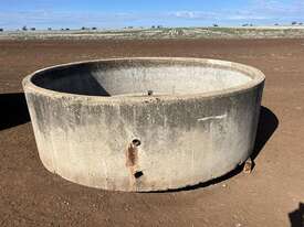 Large Round Trough - Small Crack (See Photo) - picture0' - Click to enlarge