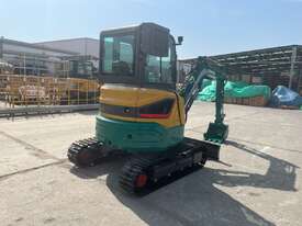 LOVOL FR36F-U 3 Tonne Cab Excavator - picture1' - Click to enlarge