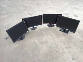 4 X assorted computer monitors - picture2' - Click to enlarge