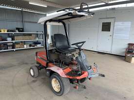 KUBOTA F3060 MOWER (NO DECK) - picture0' - Click to enlarge