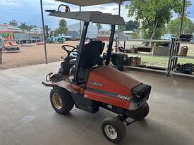 KUBOTA F3060 MOWER (NO DECK) - picture2' - Click to enlarge