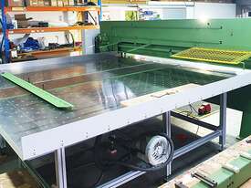 Large Format Paper Guillotine - picture0' - Click to enlarge