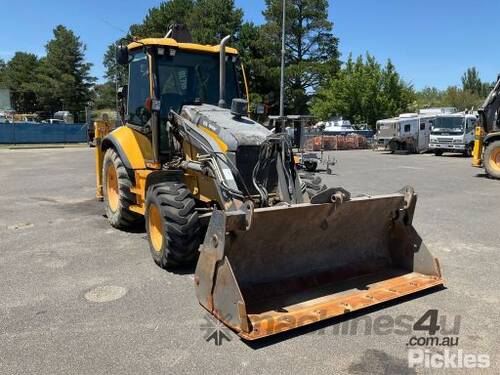 2012 Volvo BL71B Powershift Front End Loader/Backhoe