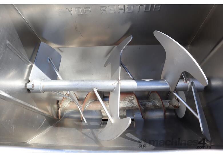 caption Commercial Mincer Mixer Grinder - Butcher Boy 150-42