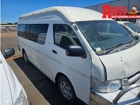 2008 TOYOTA HIACE COMMUTER BUS - picture0' - Click to enlarge