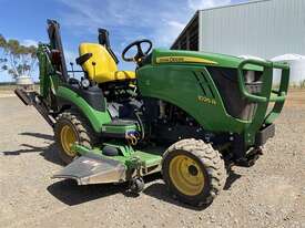 John Deere 1025R - picture0' - Click to enlarge