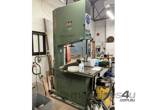 Great Woodfast bandsaw 
