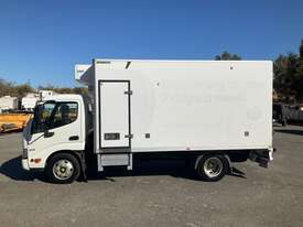 2018 Hino 300 616 Fridge Pantech - picture2' - Click to enlarge