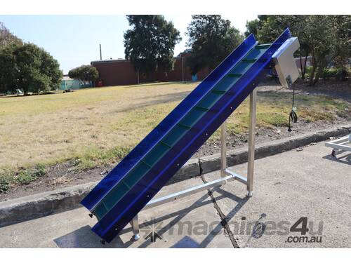 caption Elevator Incline Conveyor - 1495mm High