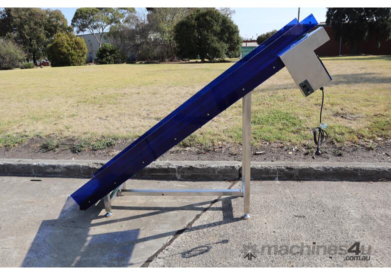 caption Elevator Incline Conveyor - 1495mm High