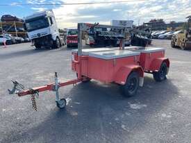 2010 The Trailer Factory HD Solar Powered Traffic Light Trailer - picture1' - Click to enlarge