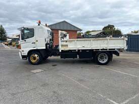 2008 Hino GD1J Tipper Day Cab - picture2' - Click to enlarge