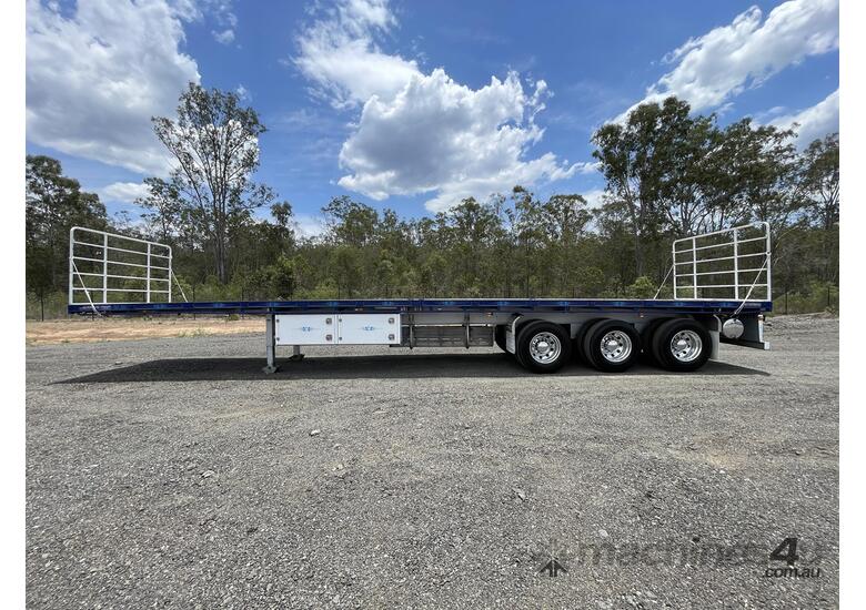 2022 Maxitrans 45Ft Flat Top Semi Trailer