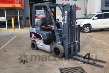 Nissan 1.8 Ton Container Mast Forklift