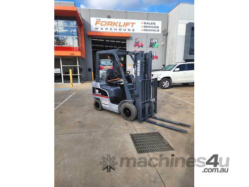 Nissan 1.8 Ton Container Mast Forklift 