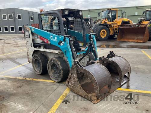 2017 Toyota Huski 30-5SDK8 Skid Steer