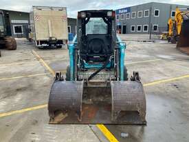 2017 Toyota Huski 30-5SDK8 Skid Steer - picture0' - Click to enlarge