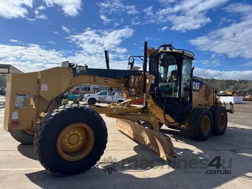 Cat 140M Grader 2011