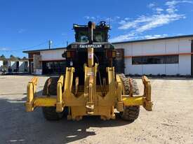 Cat 140M Grader 2011 - picture2' - Click to enlarge