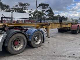 2010 Barker Heavy Duty Tri Axle Tri Axle Retractable Skel Trailer - picture0' - Click to enlarge