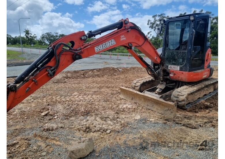 caption 2017 Kubota Zero Turn Excavator - 5T l 9650 Hours l Aircon ROPS Cab l Front Hyd Blade