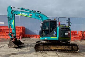 2018 Kobelco SK235SR-2 25tn with Quick Hitch & Buckets