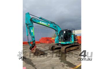 2018 KOBELCO SK235SR-2 25tn with Quick Hitch & Buckets