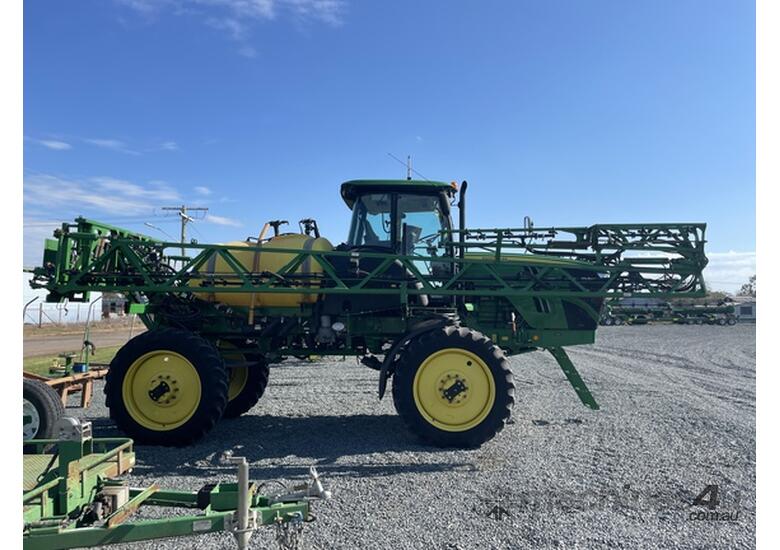 caption 2018 John Deere R4023 Sprayers